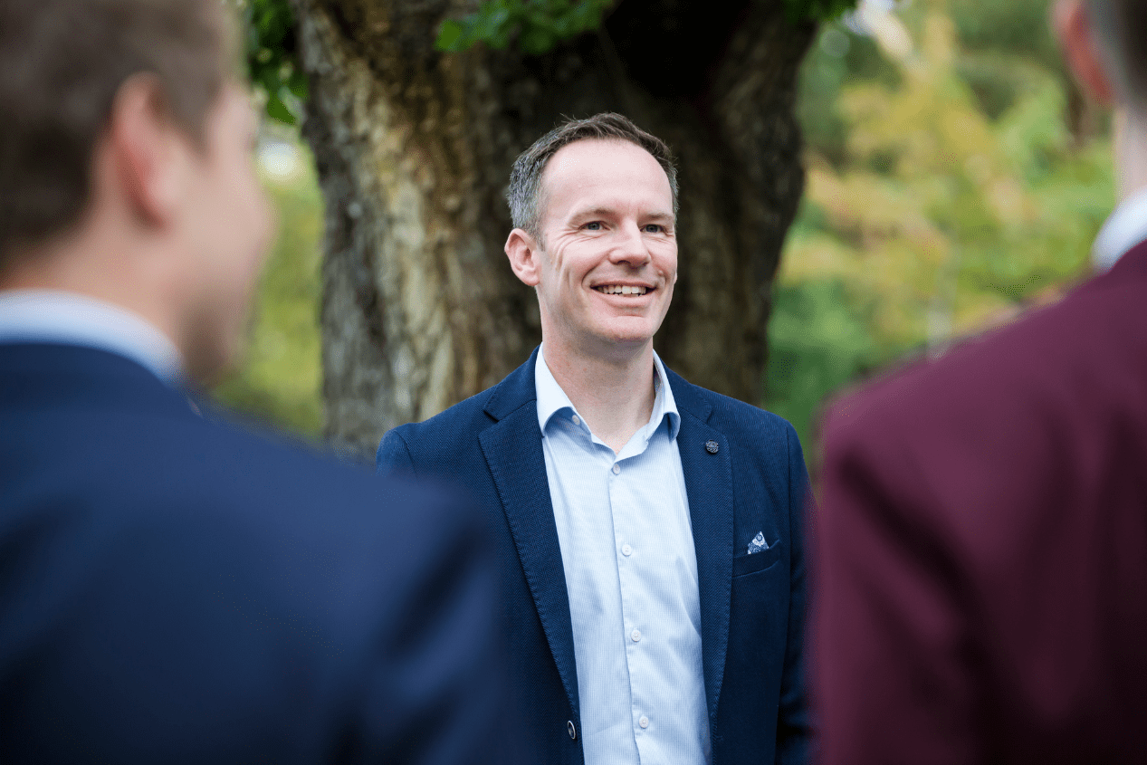 How to avoid financial scams